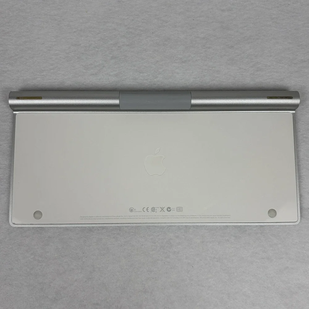 Apple Wireless Keyboard A1314 Silver Aluminum Bluetooth Mac iPad MC184LL/B